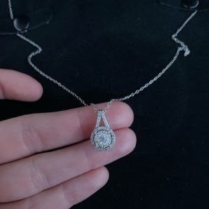 Silver pendant with diamonds!